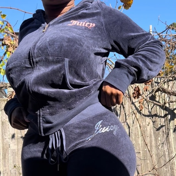 Juicy Couture Tracksuit Set - Picture 6 of 8